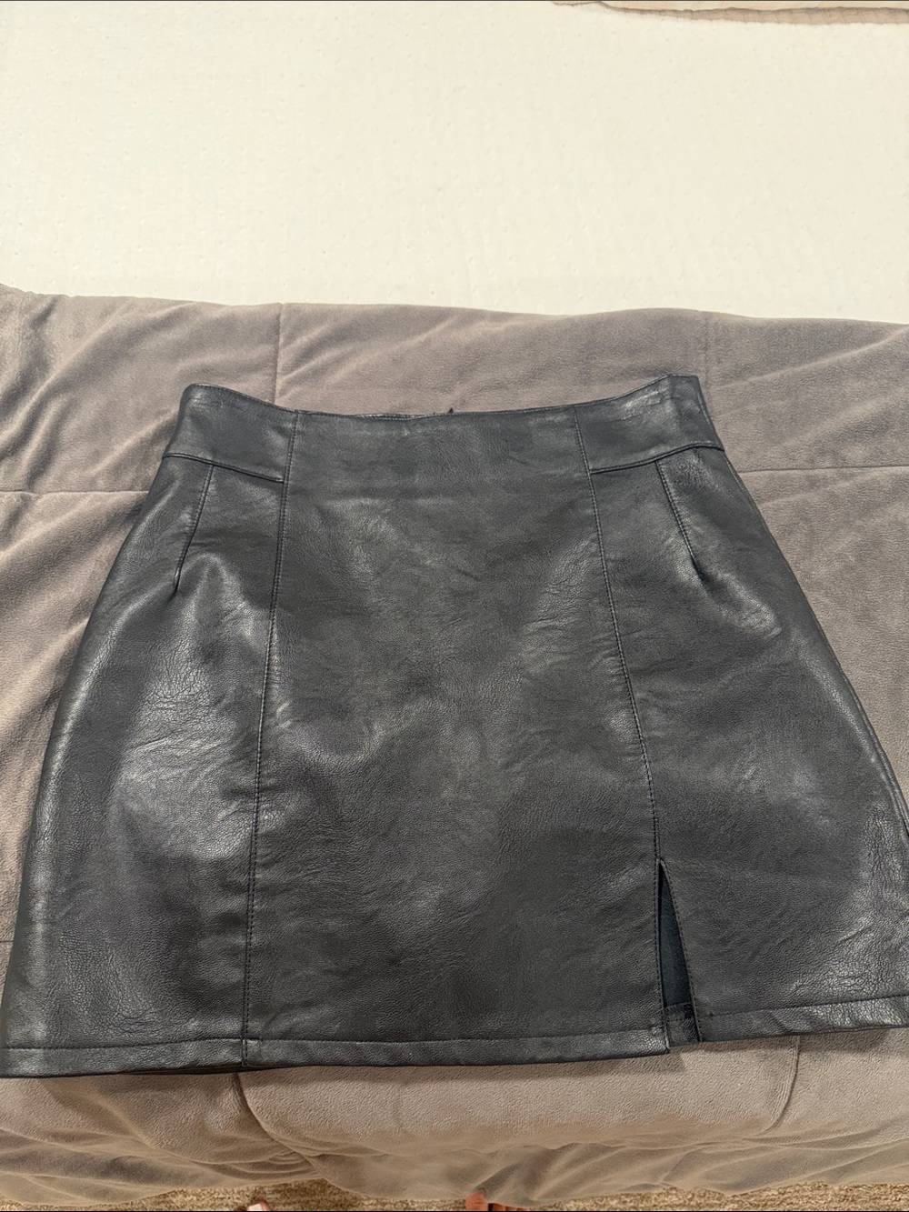 Topshop Black Faux Leather Mini Skirt with Front Slit- size 8